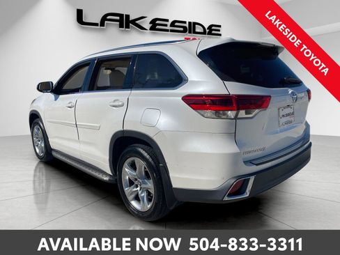 Used 2017 Toyota Highlander Limited image 4