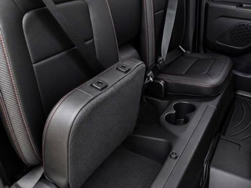 Used 2018 GMC Canyon All Terrain w/ Trailering Package AWD/4WD image 24