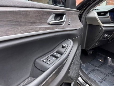 Used 2023 Jeep Grand Cherokee L Limited image 12