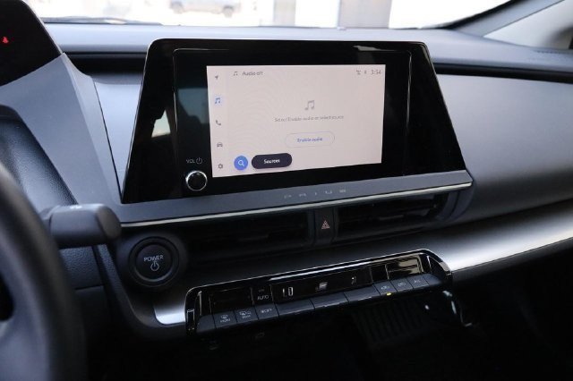 Certified 2025 Toyota Prius LE AWD/4WD image 15