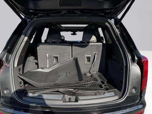 Used 2024 Cadillac XT6 Luxury w/ LPO, Floor Liner Package image 60