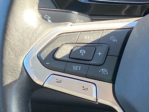 Certified 2024 Volkswagen Jetta SE image 6