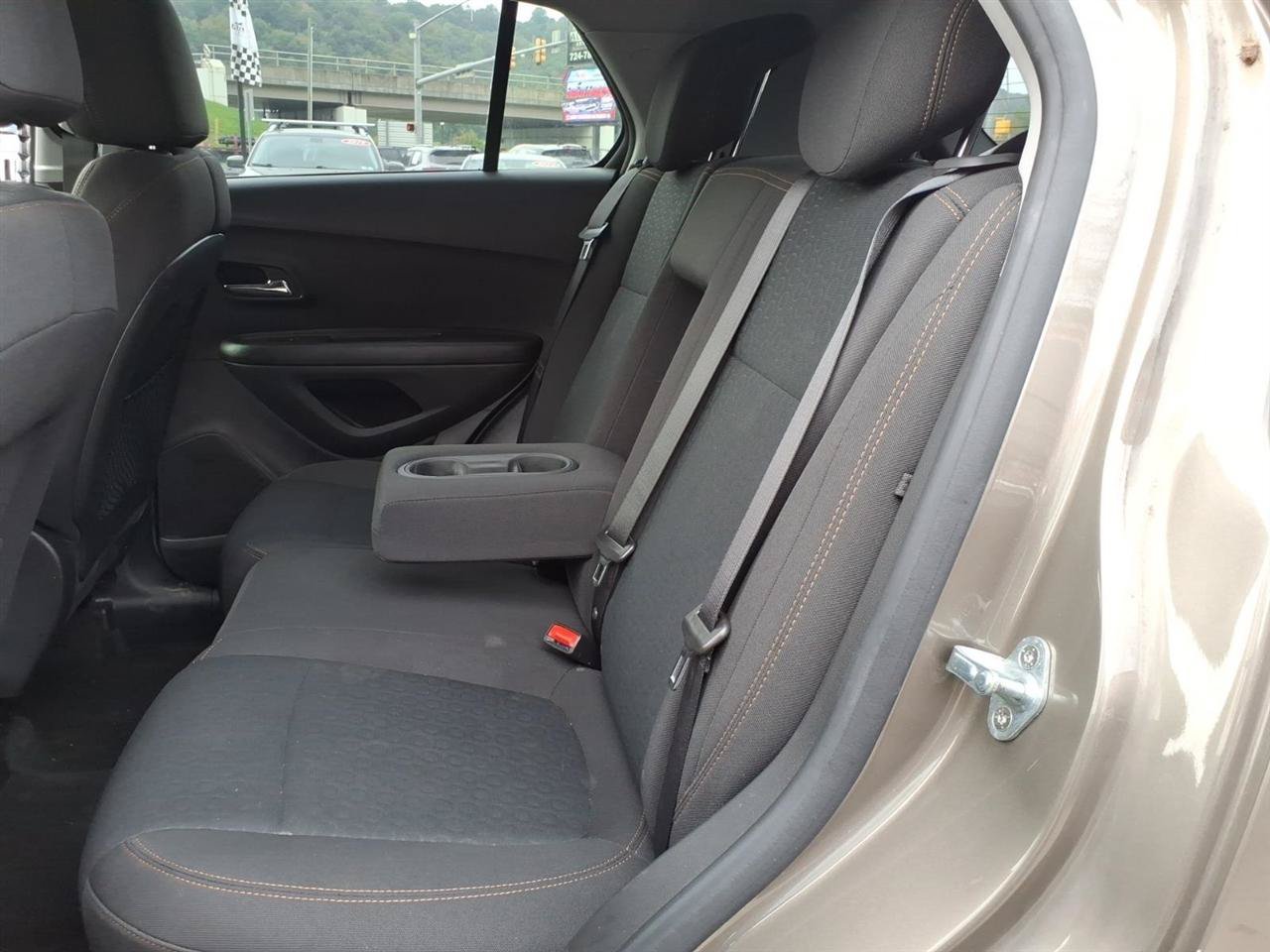 Used 2021 Chevrolet Trax LS w/ Tint and Cruise Package AWD/4WD image 7