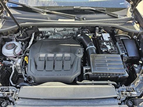 Used 2025 Audi Q3 2.0T Premium Plus w/ Premium Plus Package image 8