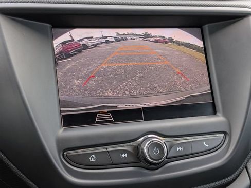 Used 2023 Chevrolet TrailBlazer LT FWD image 20