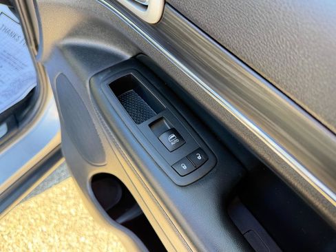 Used 2019 Jeep Grand Cherokee Limited AWD/4WD image 53