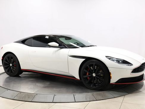 Used 2018 Aston Martin DB11 Coupe image 75