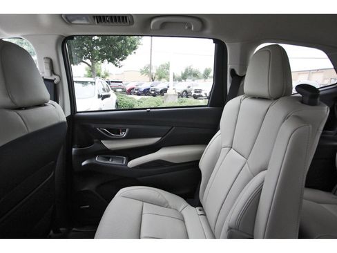 New 2026 Subaru Ascent Limited AWD/4WD image 9