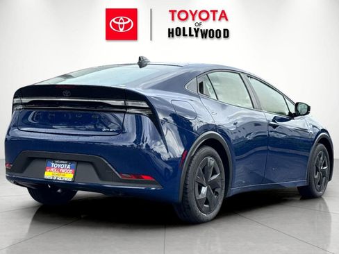 New 2026 Toyota Prius Plug-In Hybrid image 4