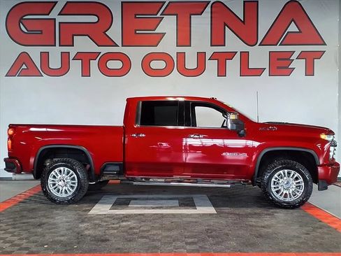 Used 2023 Chevrolet Silverado 2500 High Country w/ Technology Package AWD/4WD image 1