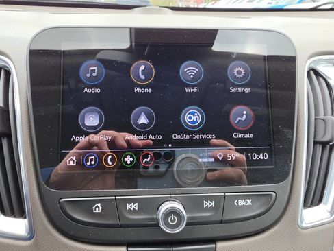 Used 2021 Chevrolet Malibu LT FWD image 37