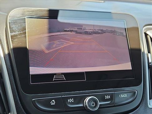 Used 2022 Chevrolet Malibu LT FWD image 19