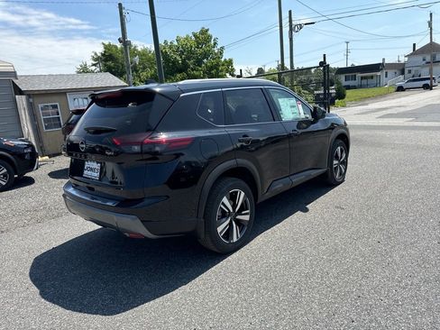 Used 2024 Nissan Rogue SL w/ SL Premium Package image 5