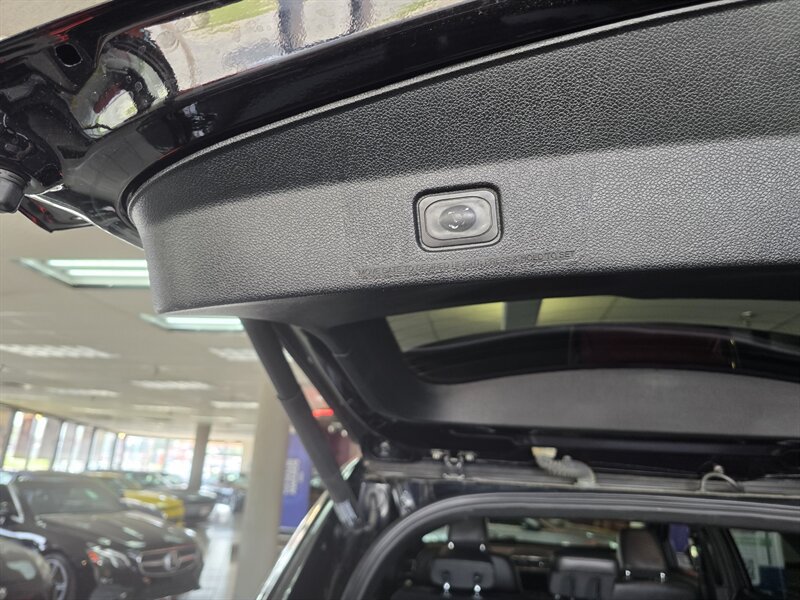 Used 2019 Ford Explorer Limited w/ Class III Trailer Tow Package AWD/4WD image 48