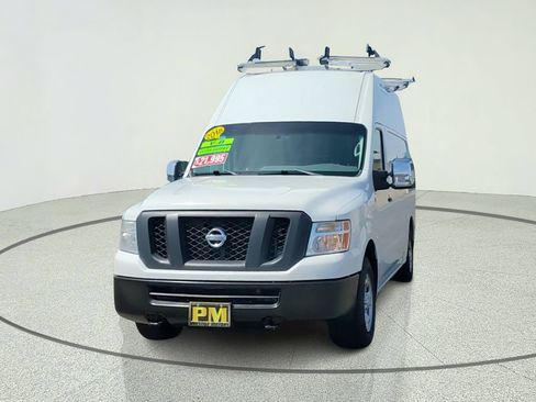 Used 2018 Nissan NV 2500 SV RWD image 4