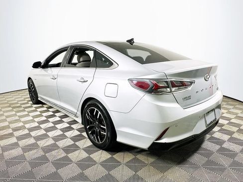 Used 2019 Hyundai Sonata Limited w/ Ultimate Package 02 FWD image 5