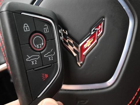 Used 2023 Chevrolet Corvette Stingray Premium Cpe w/ Z51 Performance Package RWD image 28