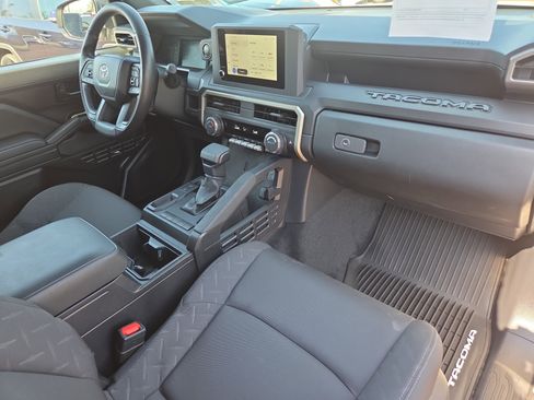 Certified 2025 Toyota Tacoma SR image 18
