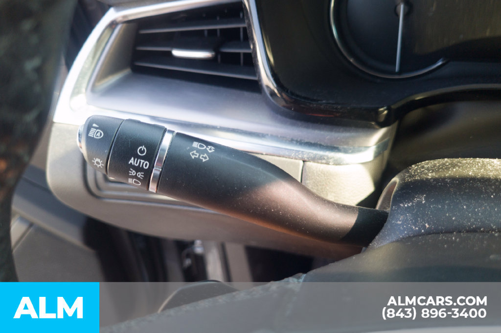 Used 2021 Cadillac XT5 Luxury AWD/4WD image 16