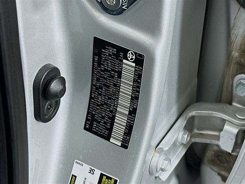 Used 2025 Toyota Corolla LE image 12