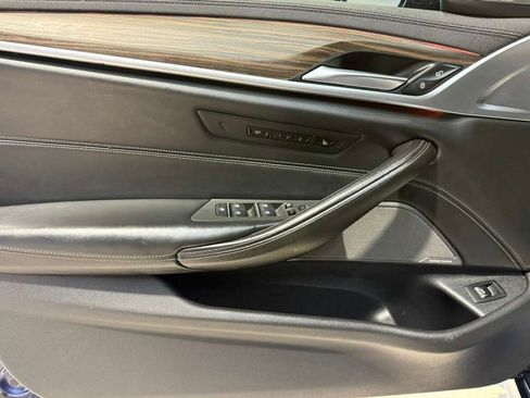 Used 2019 BMW M550i xDrive w/ Premium Package 2 image 43