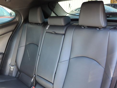 Used 2022 Lexus UX 200 image 19