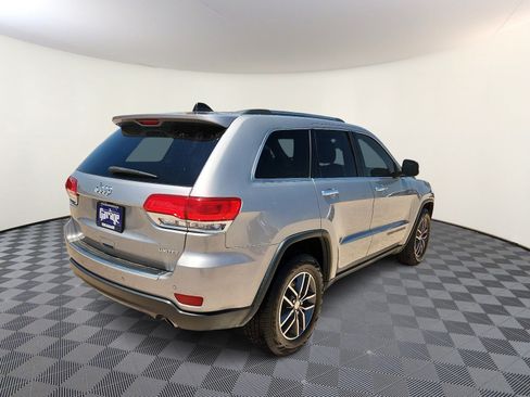 Used 2017 Jeep Grand Cherokee Limited w/ Luxury Group II RWD image 4