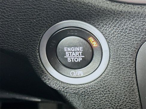 Used 2023 Dodge Charger R/T w/ Blacktop Package image 28