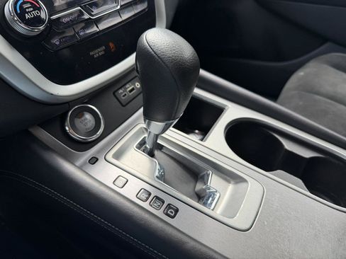 Used 2019 Nissan Murano S AWD/4WD image 15
