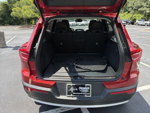 Certified 2024 Volvo XC40 B5 Ultimate w/ Protection Package Premier AWD/4WD image 34