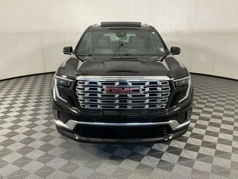 Used 2026 GMC Acadia Denali w/ Super Cruise Package AWD/4WD image 2