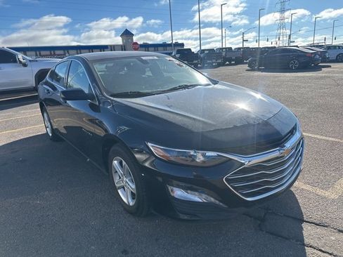 Certified 2022 Chevrolet Malibu LT image 3