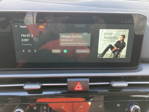 Used 2026 Kia Sportage LX w/ LX Convenience Package image 12