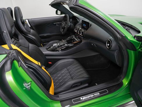 Used 2020 Mercedes-Benz AMG GT R image 13