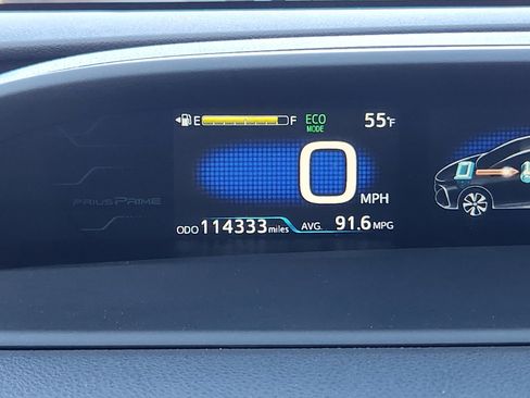 Used 2017 Toyota Prius Prime Advanced image 9