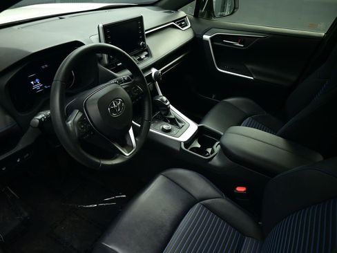 Used 2019 Toyota RAV4 XSE image 16