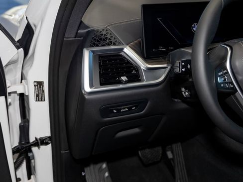 New 2026 BMW X5 xDrive40i w/ Premium Package image 14