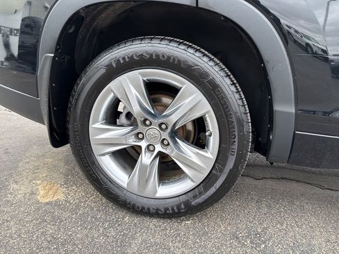 Used 2015 Toyota Highlander Limited image 9