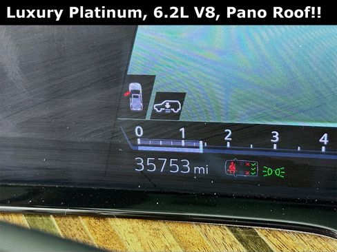 Used 2022 Cadillac Escalade ESV Premium Luxury Platinum image 13