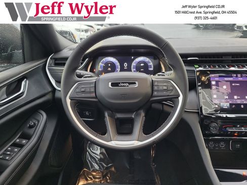 New 2025 Jeep Grand Cherokee Laredo X image 8