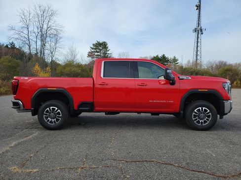 New 2026 GMC Sierra 2500 SLE w/ SLE Value Package; AWD/4WD image 8