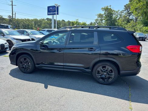 Used 2023 Subaru Ascent Onyx Edition AWD/4WD image 6