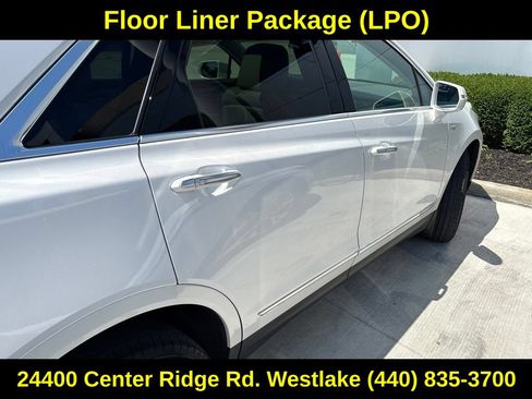Used 2020 Cadillac XT5 Premium Luxury w/ LPO, Floor Liner Package AWD/4WD image 12
