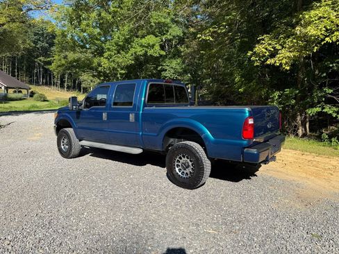 Used 2002 Ford F250 Lariat AWD/4WD image 3