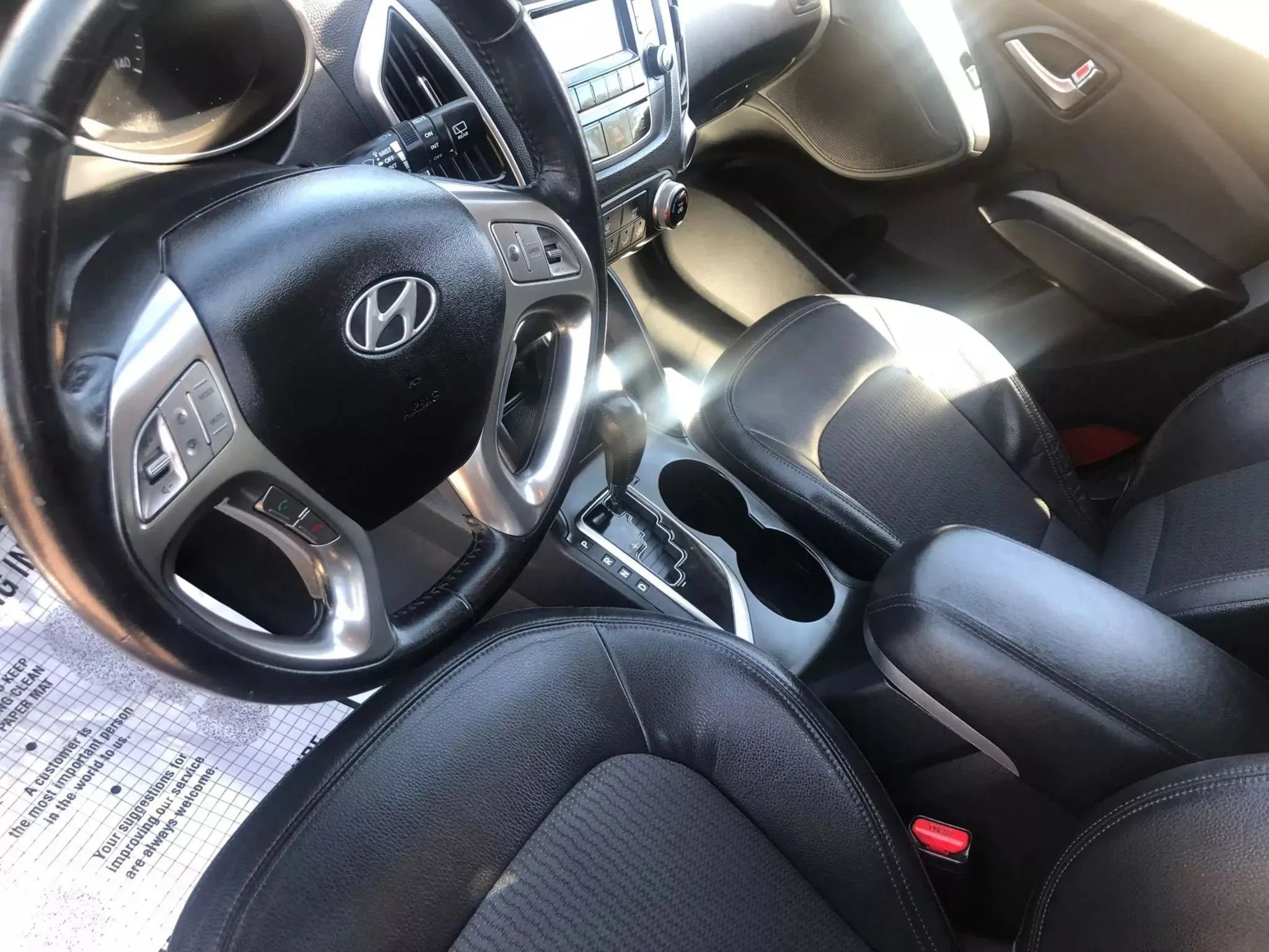 Used 2011 Hyundai Tucson GLS FWD image 19