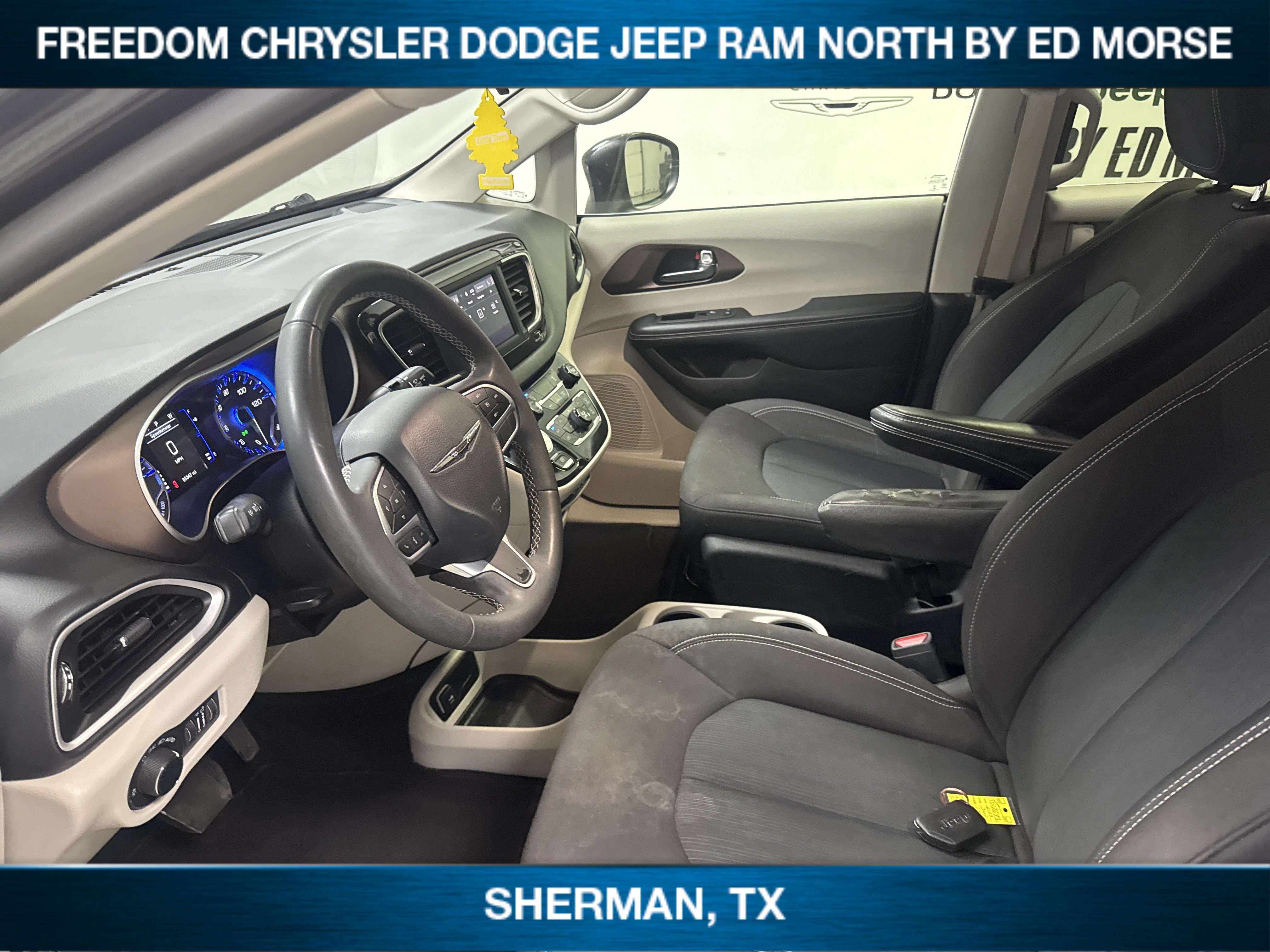 Used 2022 Chrysler Voyager LX FWD image 7