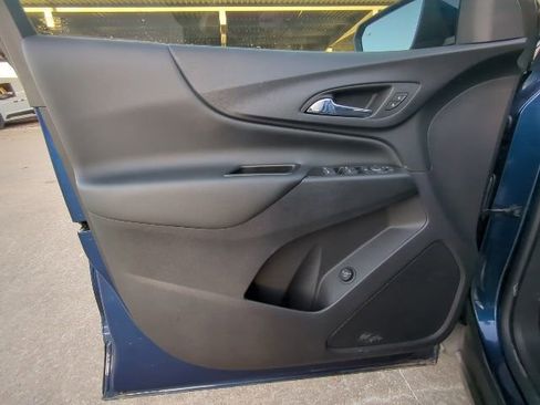 Used 2022 Chevrolet Equinox LT image 12