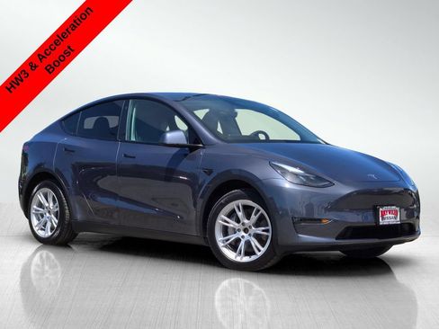 Used 2023 Tesla Model Y Long Range AWD/4WD image 2