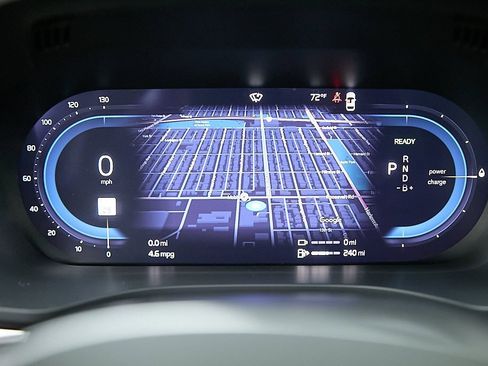 Certified 2025 Volvo XC60 T8 Ultra w/ Protection Package Premier image 27