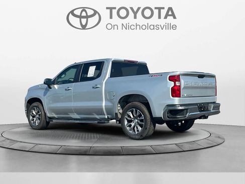 Used 2022 Chevrolet Silverado 1500 LT AWD/4WD image 3